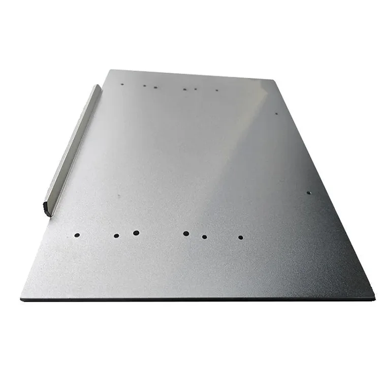 Traitement de découpe laser de plaques d'aluminium